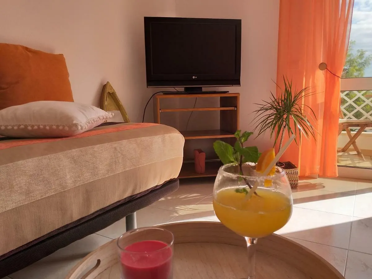 Pretty Sunny Guest Apartment ラゴス